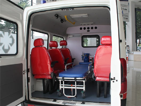 東風御風短軸救護車 東風御風短軸救護車