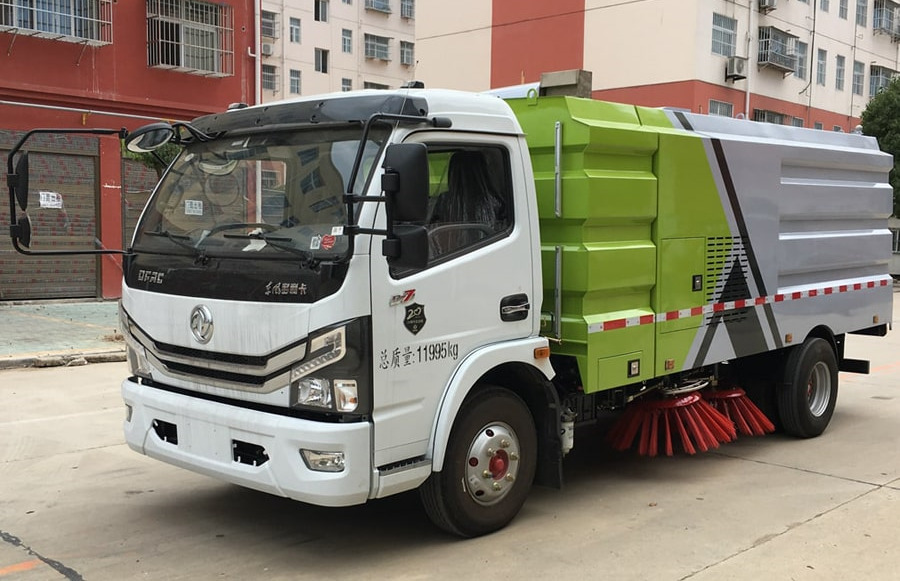 國(guó)六東風(fēng)多利卡7-8方掃路車 國(guó)六東風(fēng)多利卡7-8方掃路車